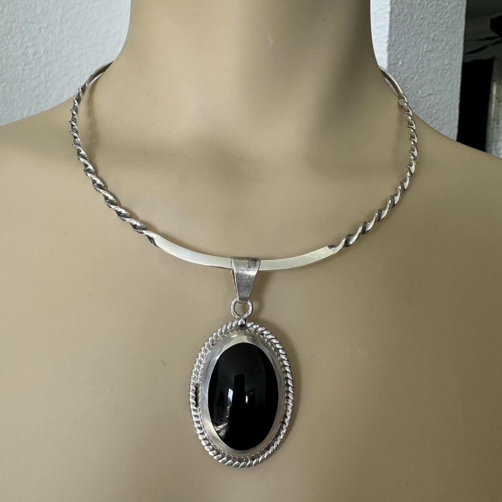 VTG Taxco Pendant Collar Necklace 18 Inch Black‎ Onyx Twist 925 Sterling 42.7g